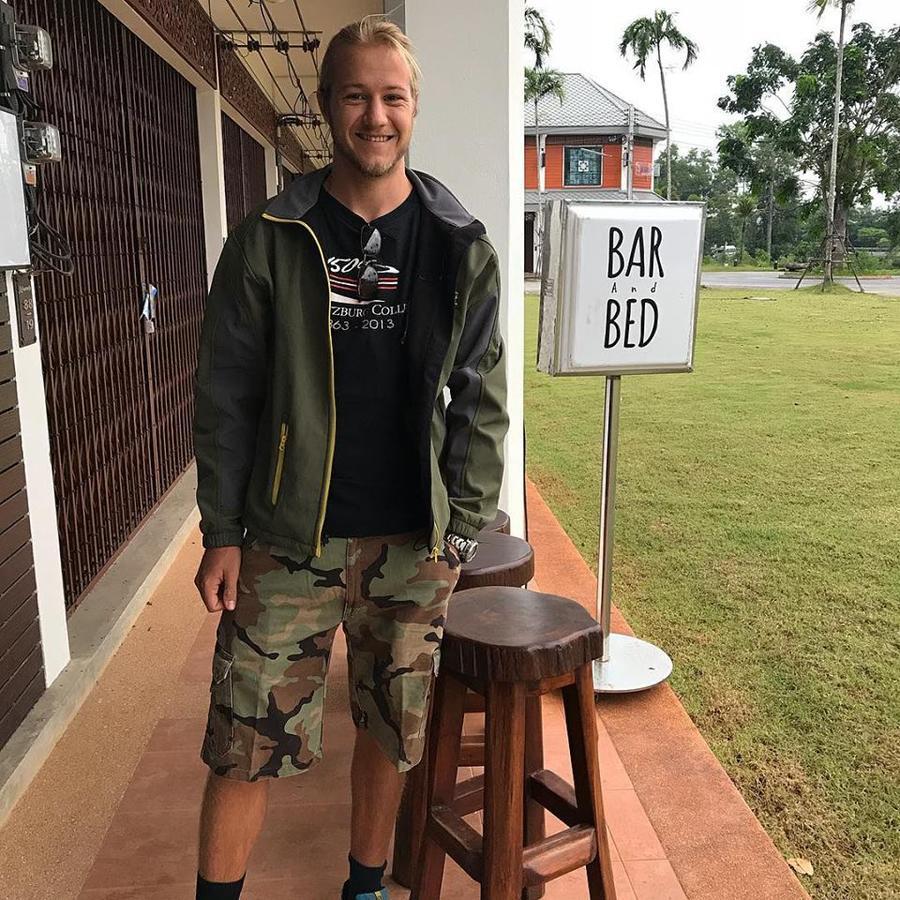 Barandbed Urt Vandrerhjem Surat Thani Eksteriør bilde