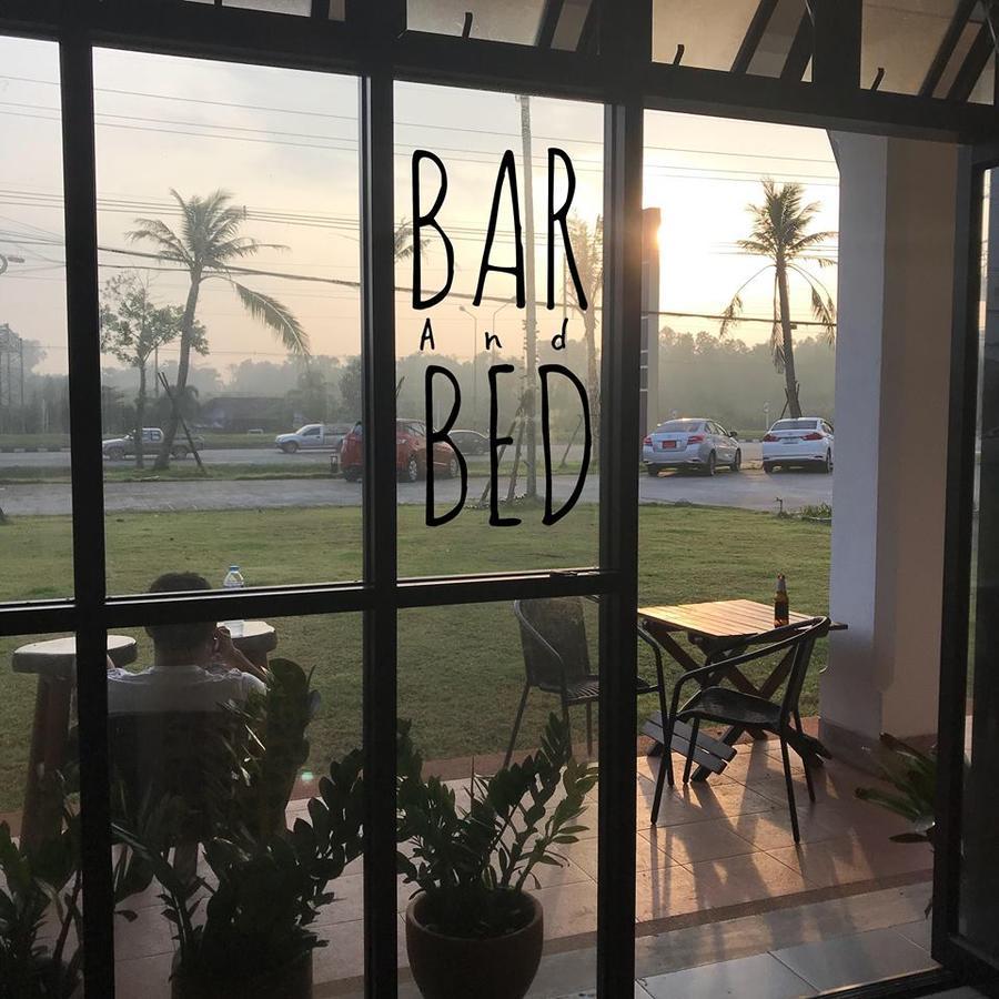 Barandbed Urt Vandrerhjem Surat Thani Eksteriør bilde