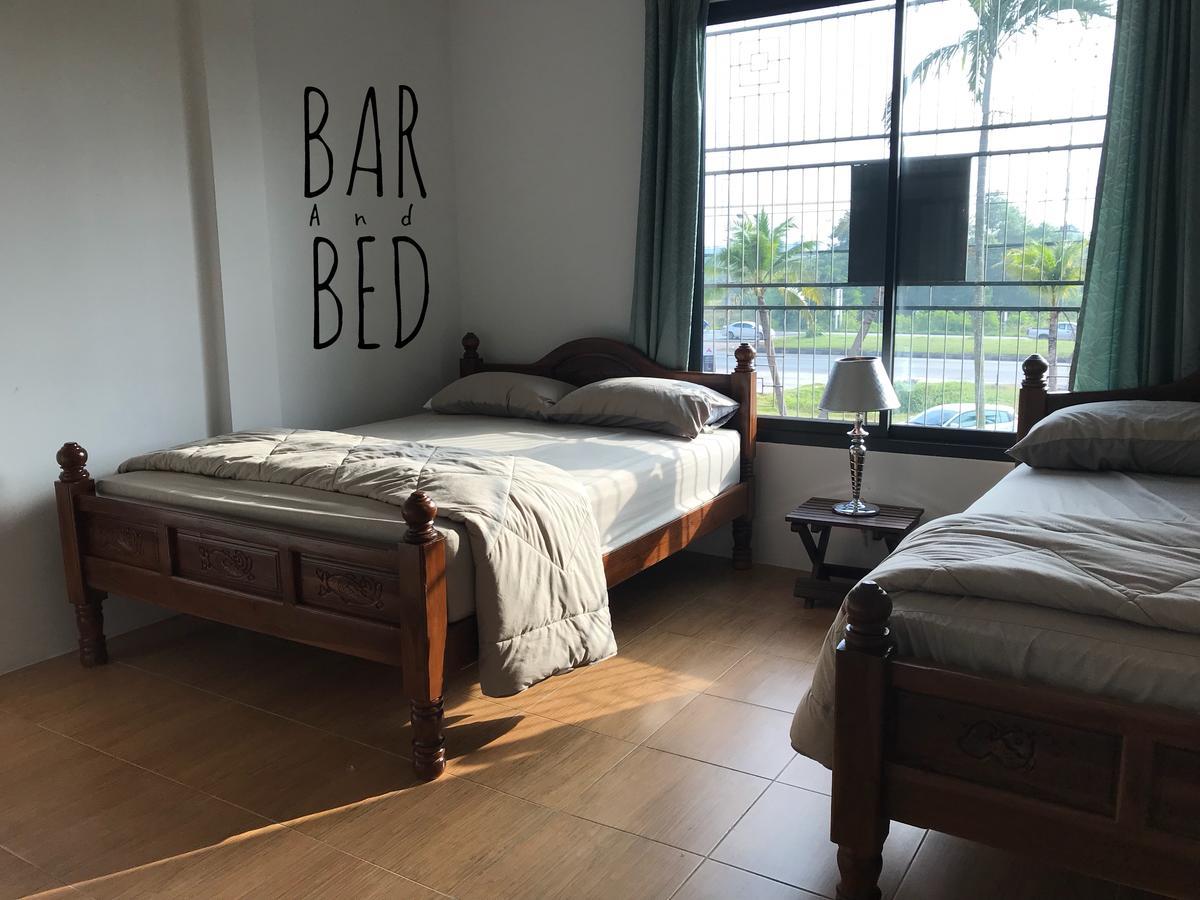 Barandbed Urt Vandrerhjem Surat Thani Eksteriør bilde